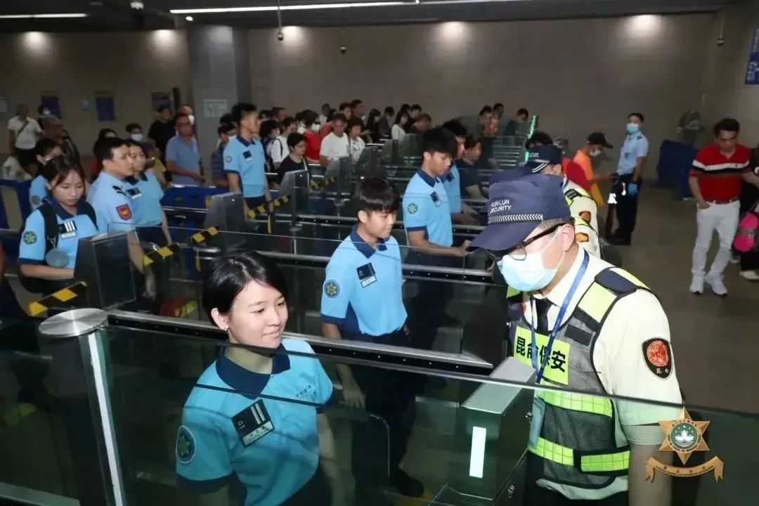 371e548ffd52fac6fb57c8d4ea0f8ef8.jpg
